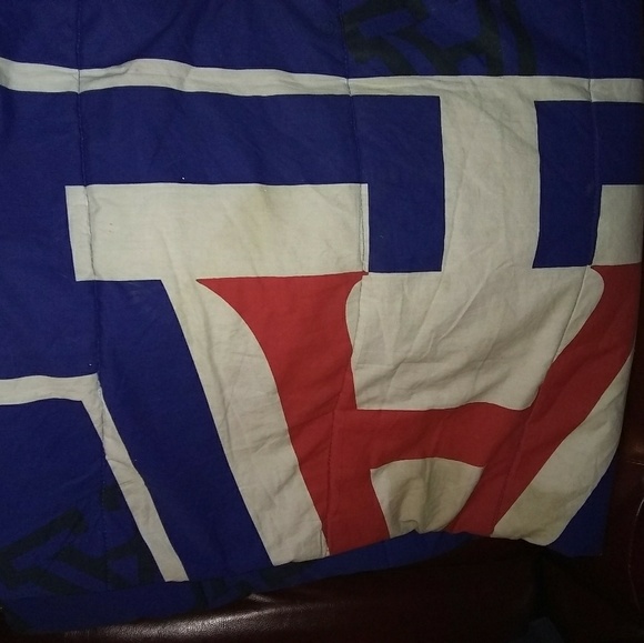 U of A thick blanket - Picture 1 of 2